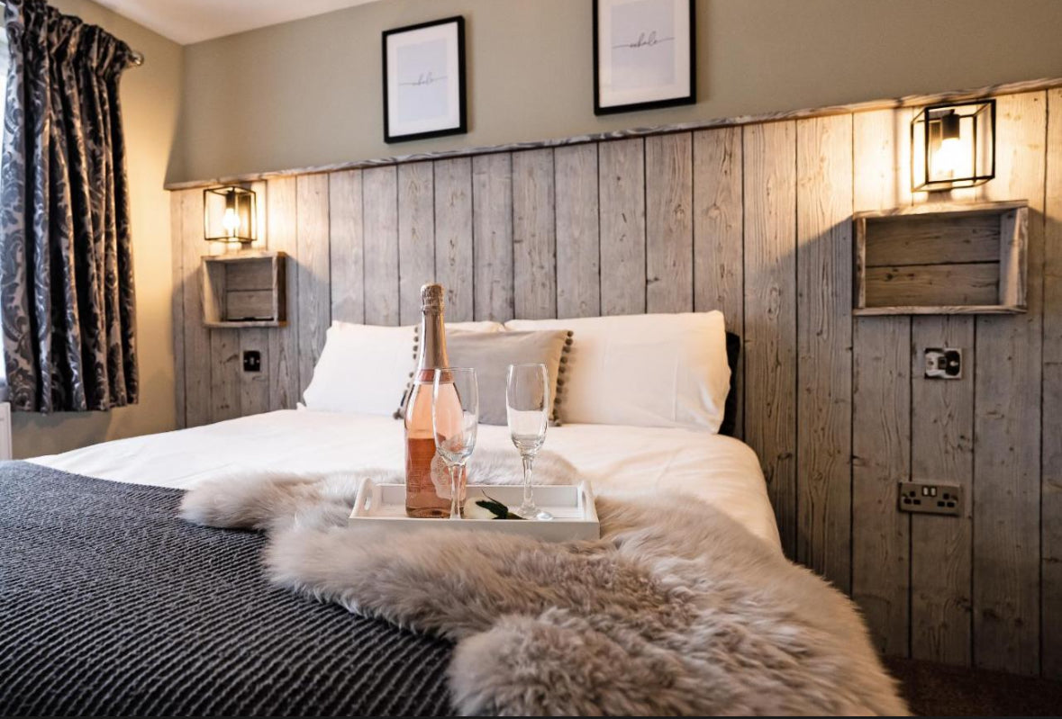 Seven Sisters walk with 2 Night Stop Over in Lodge with HotTub 🔥 31st May - 2nd June