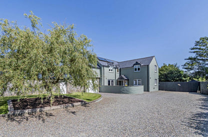 Pembrokeshire’s Coastal Best Bits! 3 Nights 7th - 10th May 2026