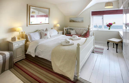16th - 19th November 2026 Whitby Cosy Festive Escape 🎄🌊 Deposit from £100