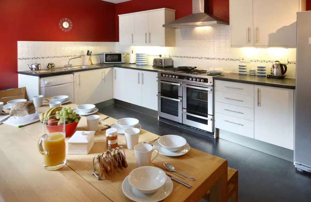 16th - 19th November 2026 Whitby Cosy Festive Escape 🎄🌊 Deposit from £100
